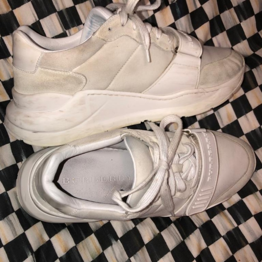 Burberry Vintage White Leather Sneaker Pre-Owned - Picture 6 of 6